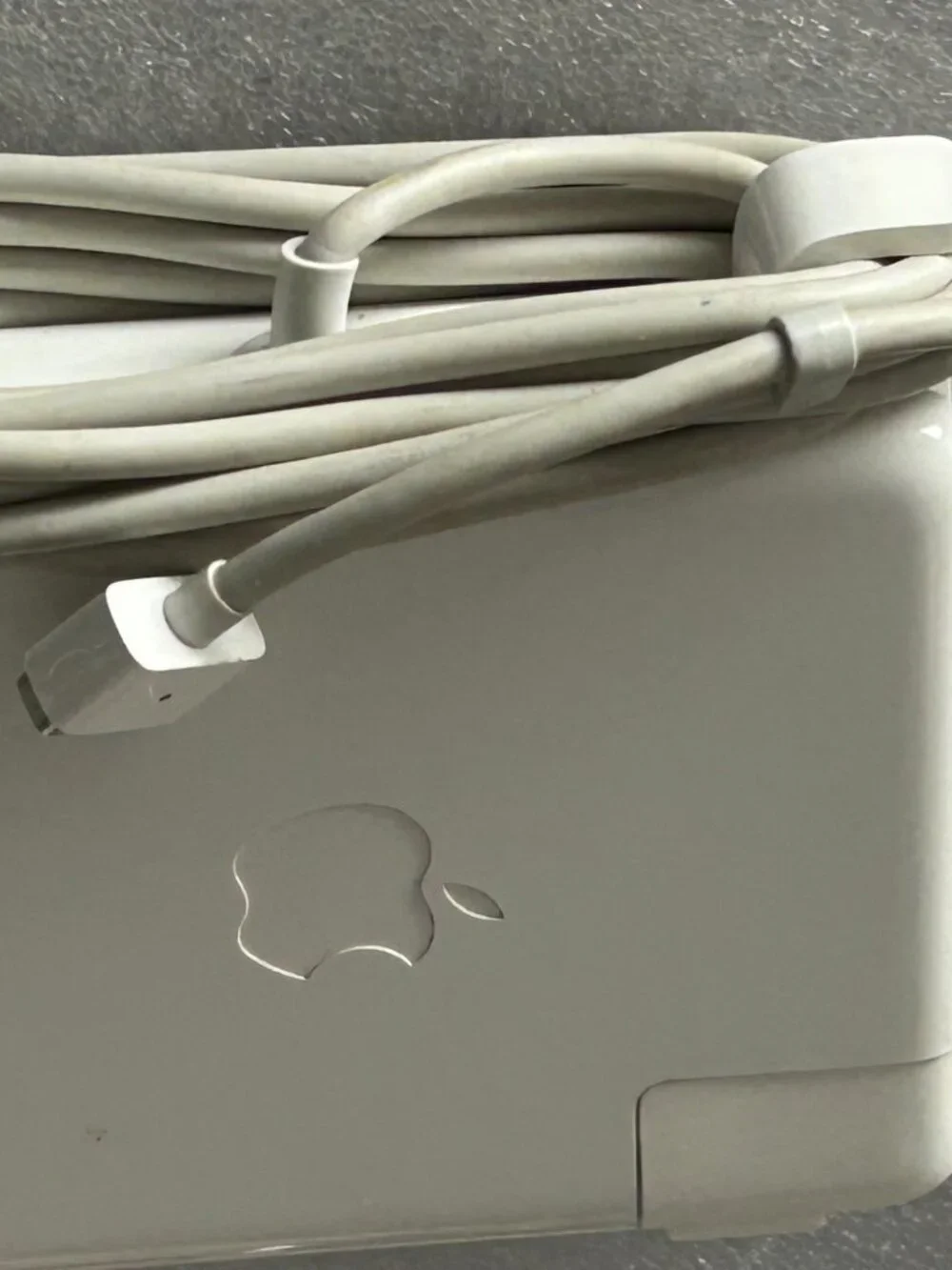 Original APPLE A1172 85W MagSafe Portable Power Adapter Used Tested Good